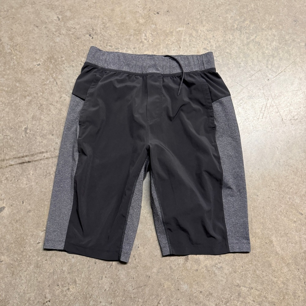Lululemon Mens Athletic Shorts Black Gray Colorblock Training‎ Running Size M